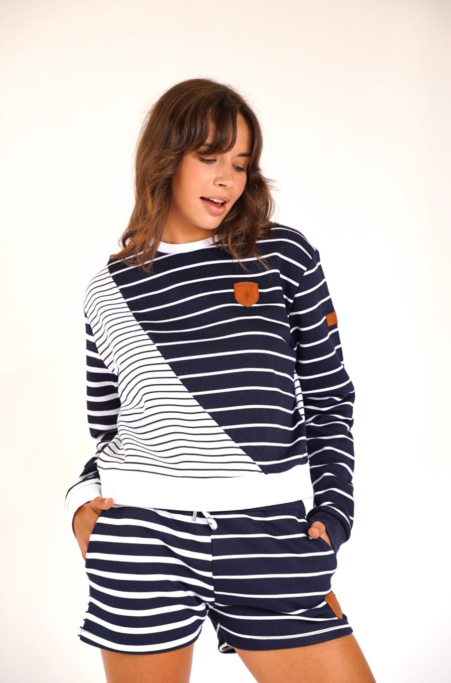 Women Wanakome Sweaters | Murota Stripe-Blocked Pullover In Navy