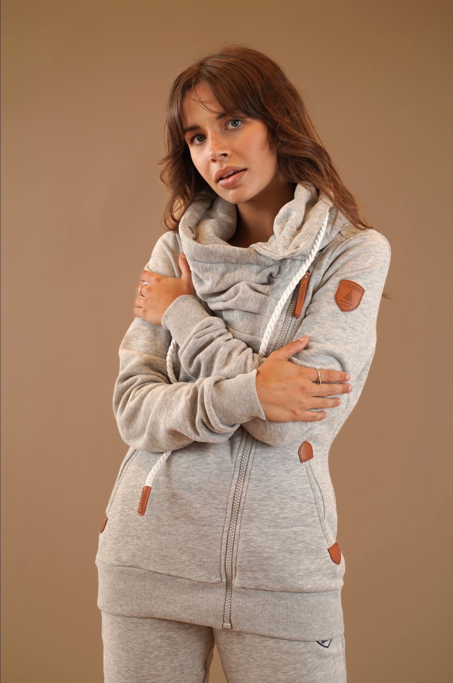 Women Wanakome Sweaters | Hestia Light Heather Zip Cowl Neck Grey